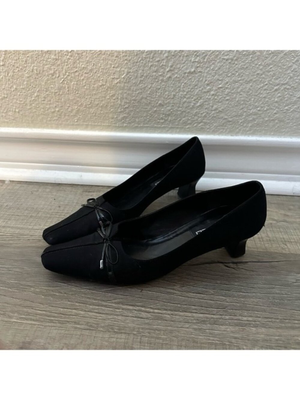 VANELI Vintage Black Bow Detail Women’s Kitten Heel Pumps - Picture 3 of 11